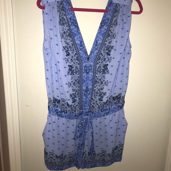 BCBG, NWOT, Blue patterned romper. - Picture 1 of 4